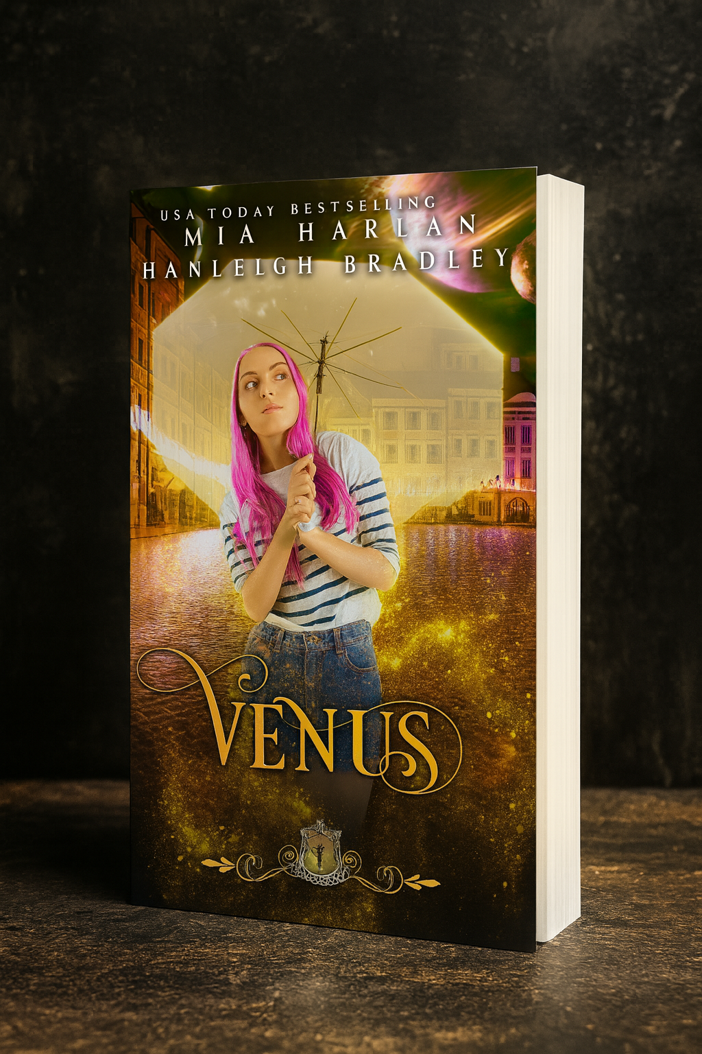Signed Copy Venus by Mia Harlan (Solar Mates Book 1)