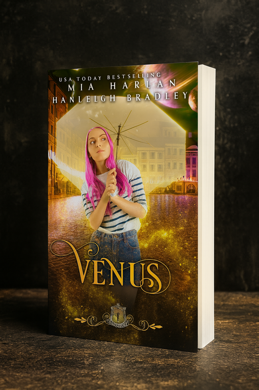 Signed Copy Venus by Mia Harlan (Solar Mates Book 1)